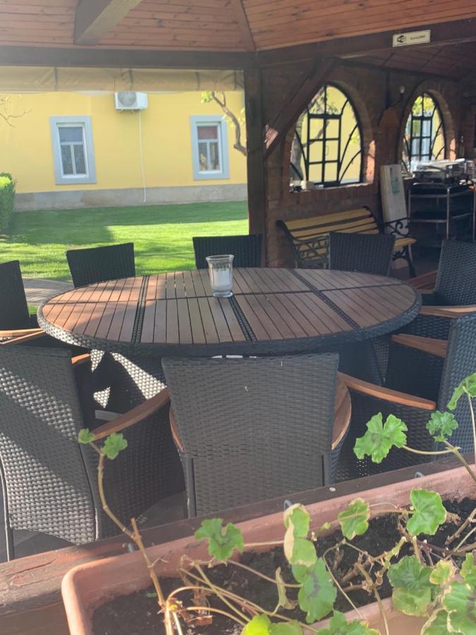 Kuria Vendeghaz Otel Poroszló Dış mekan fotoğraf