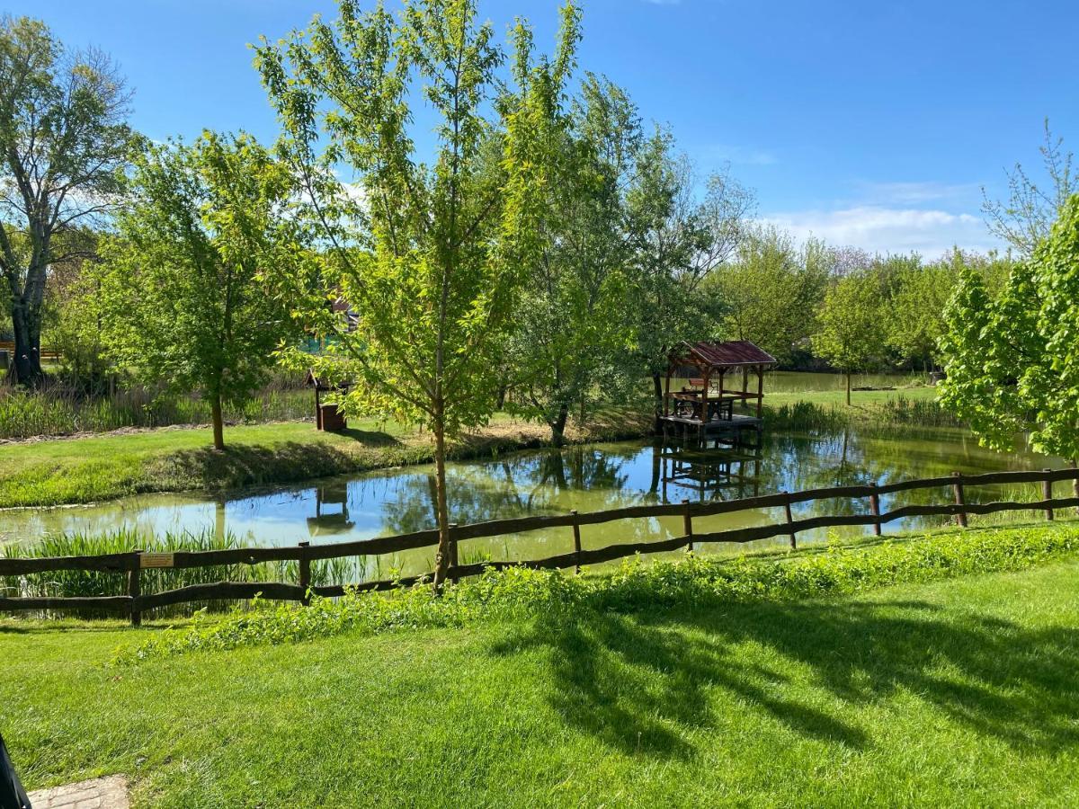 Kuria Vendeghaz Otel Poroszló Dış mekan fotoğraf