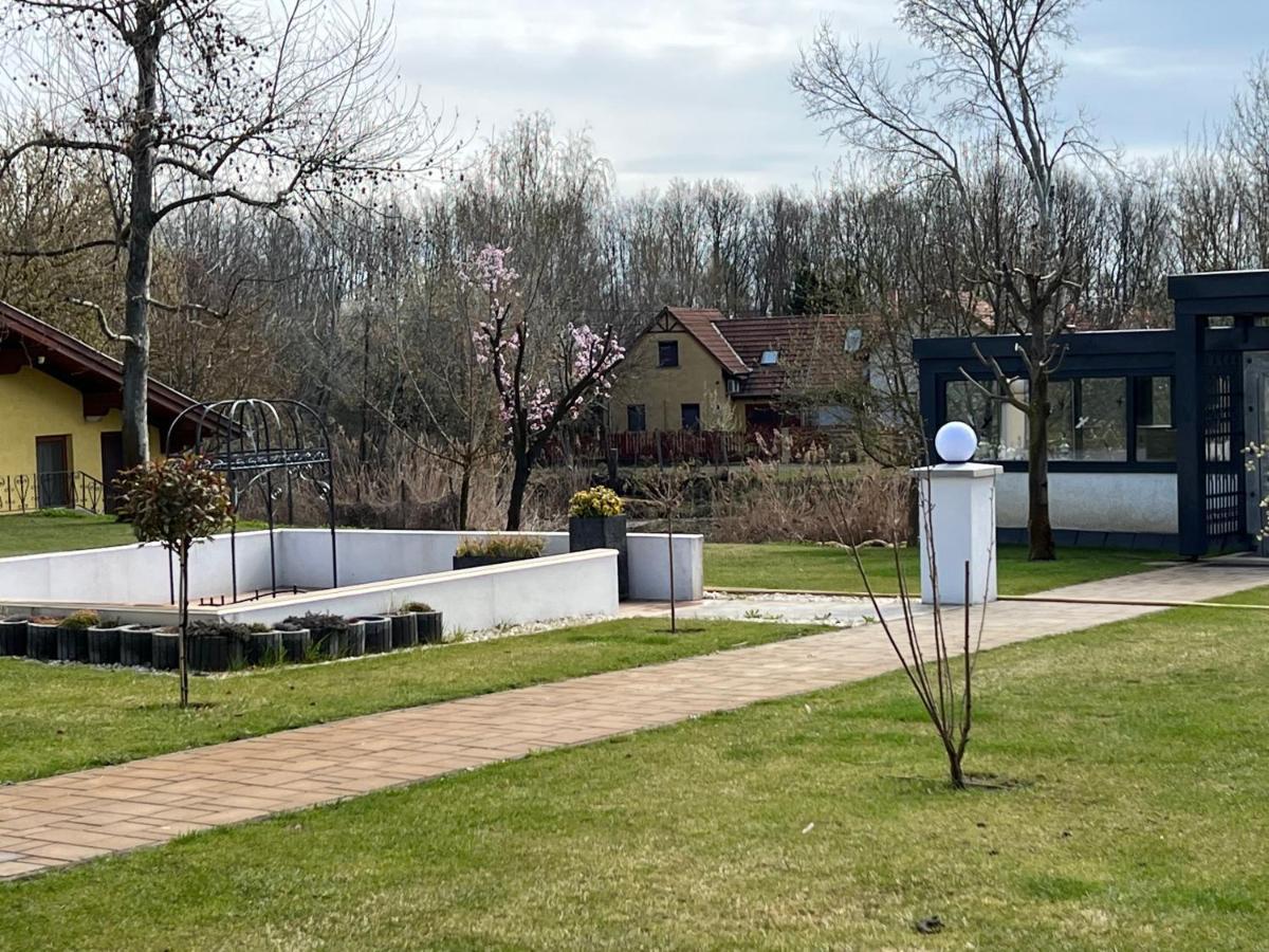 Kuria Vendeghaz Otel Poroszló Dış mekan fotoğraf